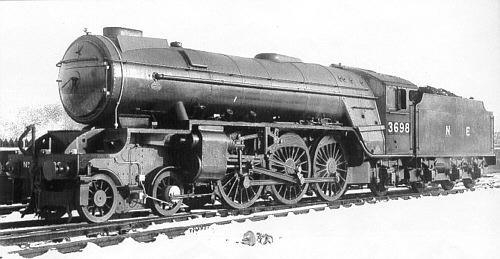 A2/1 No. 3698, wing-type smoke deflectors (M.Peirson)