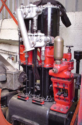 No. 68153's engine unit, note vertical cylinders and valve gear