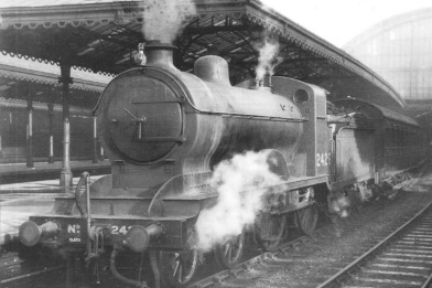 HBR Class J at Hull Paragon in 1933, as LNER Class D24 No. 2426 (S.Chapman)