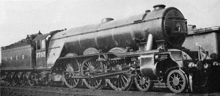 Gresley A3 Pacific No. 2752 'Spion Kop' at Doncaster in April 1933