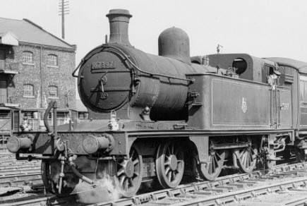 C12 BR No. 67397 at Grantham in 1958, larger bunker (PH.Groom)