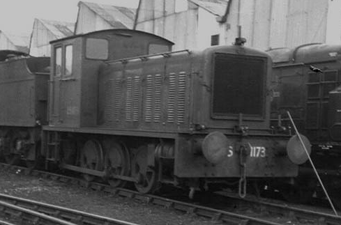 DS1173 at Hither Green on 30th Jan 1960 (c. G. Bannister)