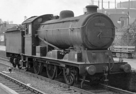 J19/2 BR No. 64667 at Ponders End in 1960 (M.Peirson)